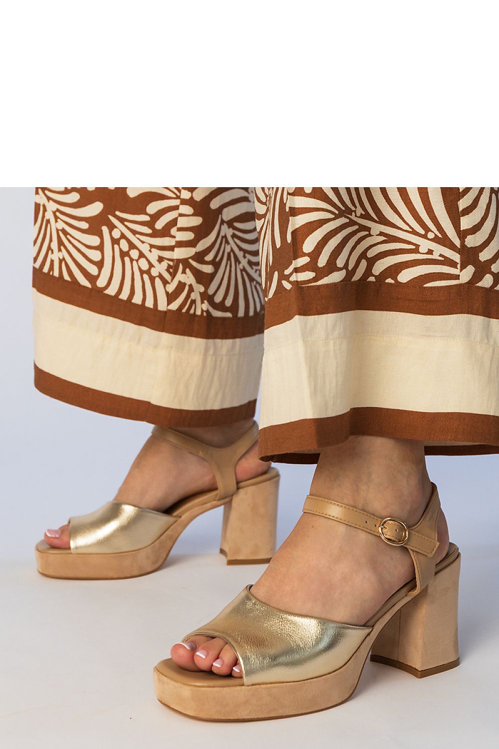 Heel sandals model 214002 PRIMO