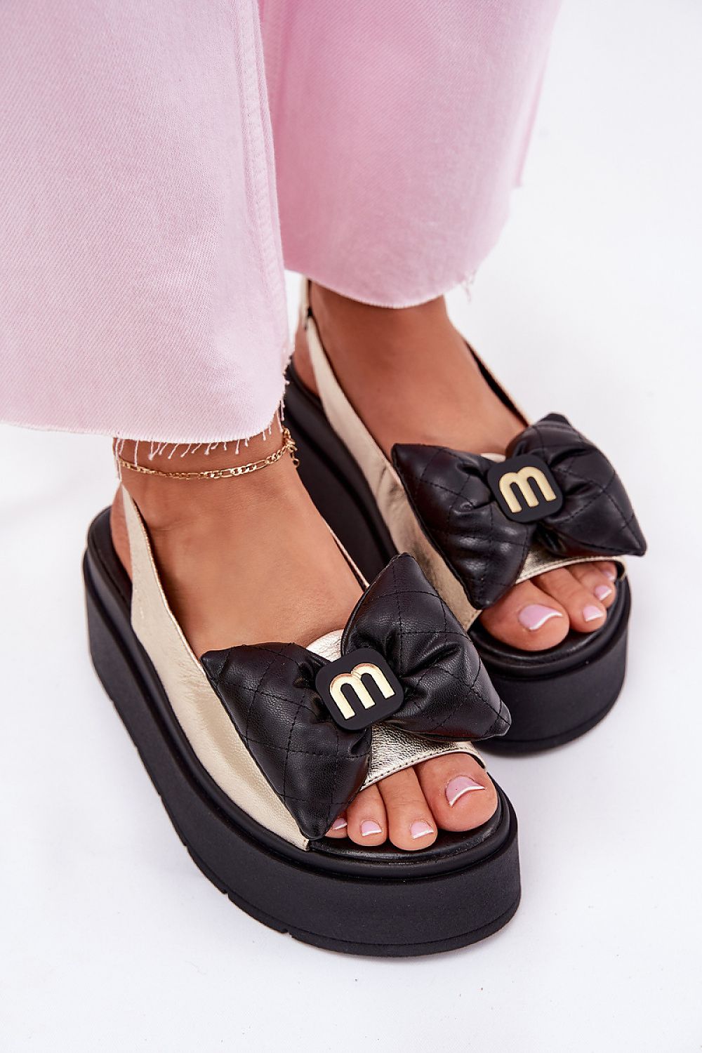 Sandals model 215025 Step in style